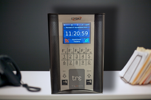 LETTORE DI BADGE CON SK ETHERNET INTEGRATA E DISPLAY A COLORI CON TESTINA RFID 125K